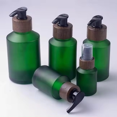 30 g, 50 g, 15 ml, 30 ml, 60 ml, 120 ml, groene glasfles met houten schroefdeksel